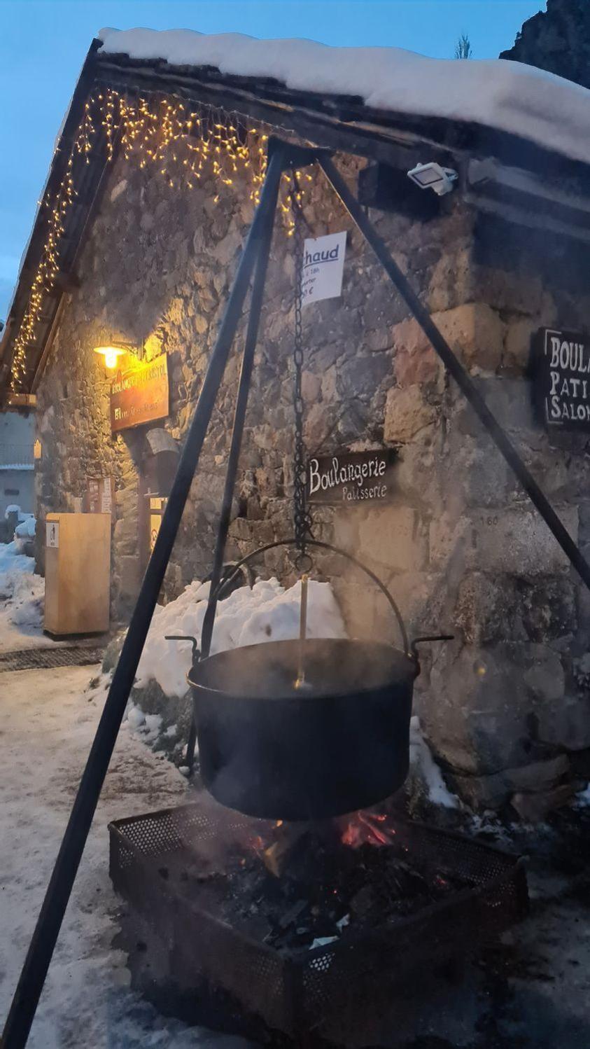 Maison Carail Nevache 14 Personnes Exteriör bild